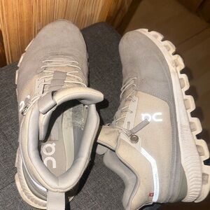 On Running Gray Sneakers